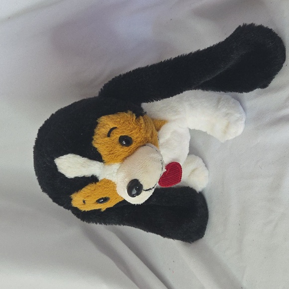 Hallmark Dog Basset Hound Beagle Floppy Long ear Heart collar Valentines - Picture 3 of 14